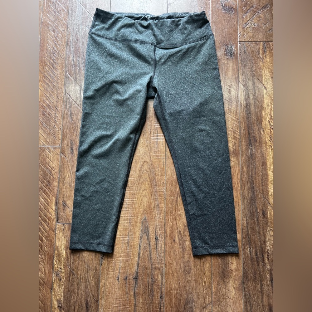 90° by Reflex Cropped Legging